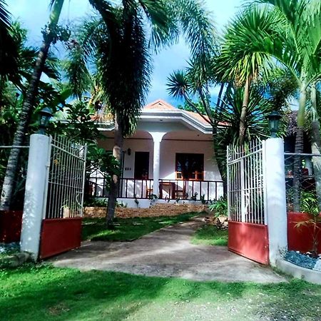 Palmera Palma Private 1-Br Bungalow In Moalboal Exterior foto