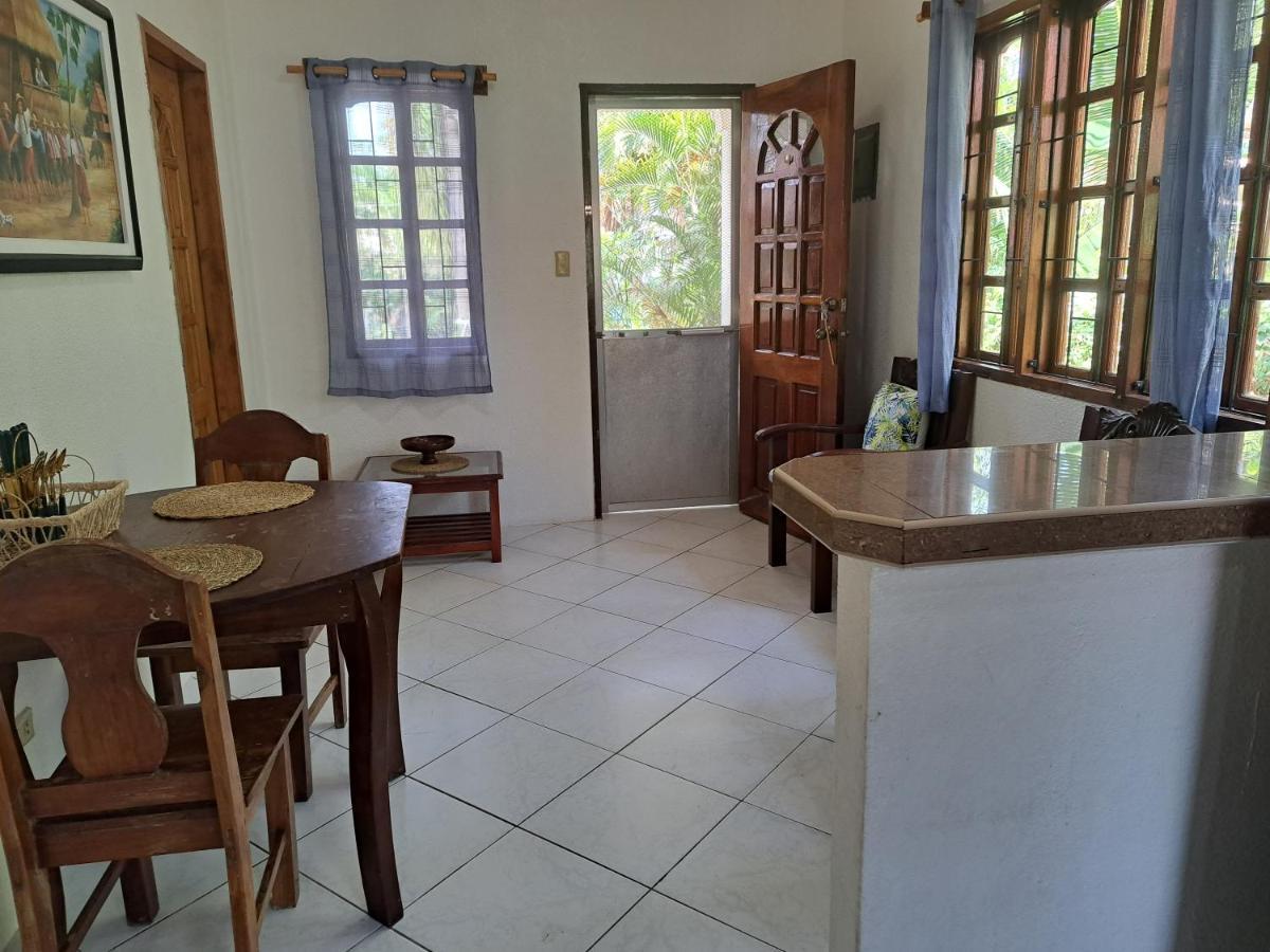 Palmera Palma Private 1-Br Bungalow In Moalboal Exterior foto